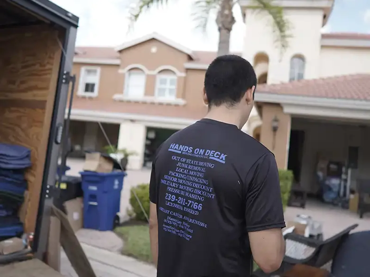 Hands On Deck mover preparing for a residential move