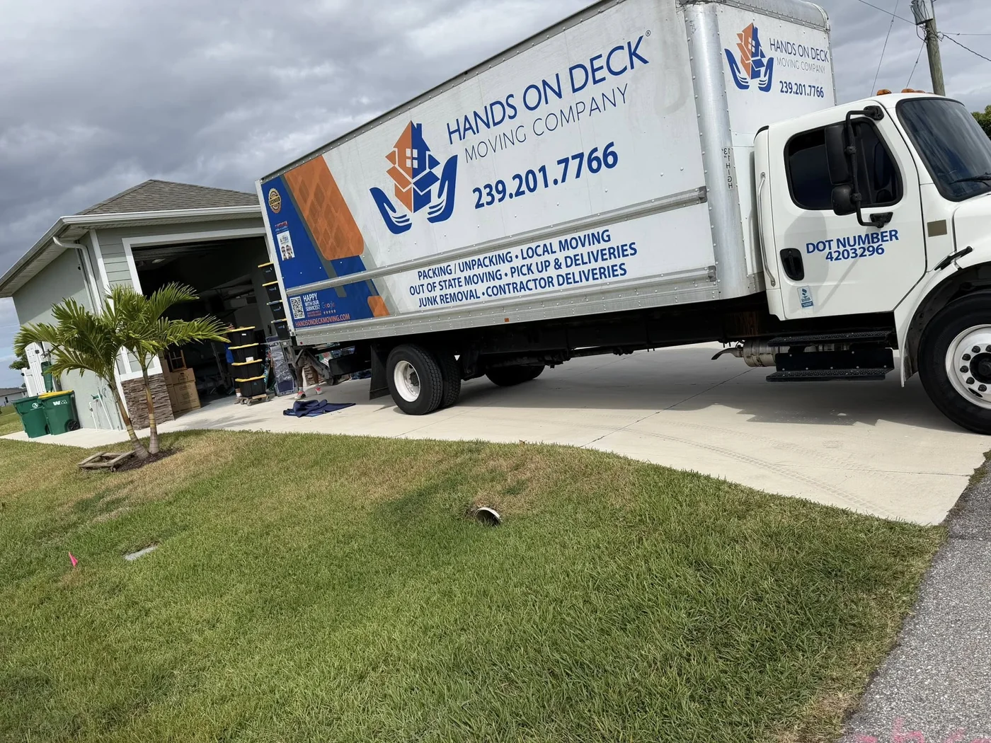 Hands On Deck moving truck at a Southwest Florida residence